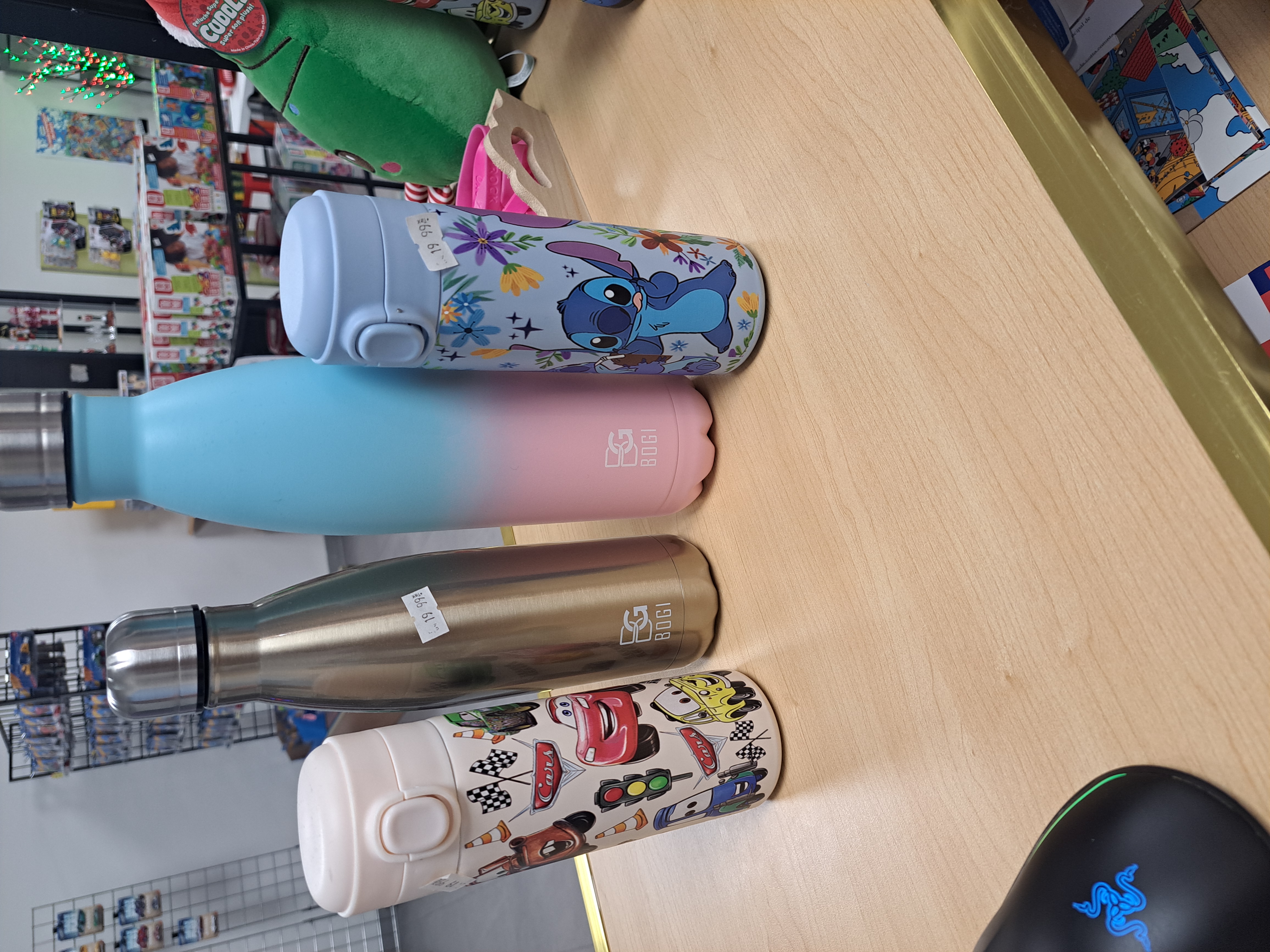 bouteilles pour eau variées